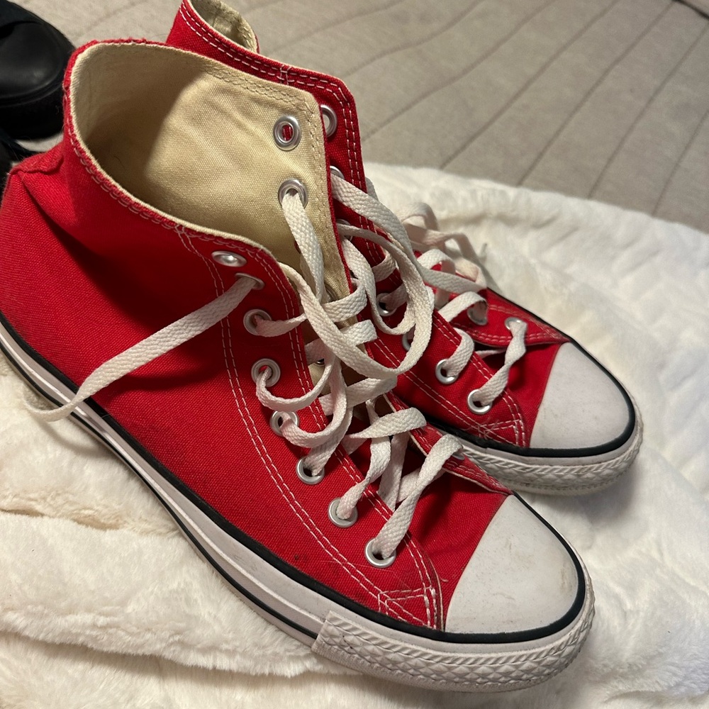 red converse